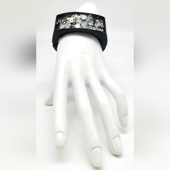 Chanel 2009 Black Resin Rectangular Hinged Bangle with Silver Beads and Glass - Picture 6 of 12